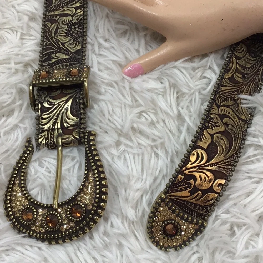 Tooled faux leather bling belt M